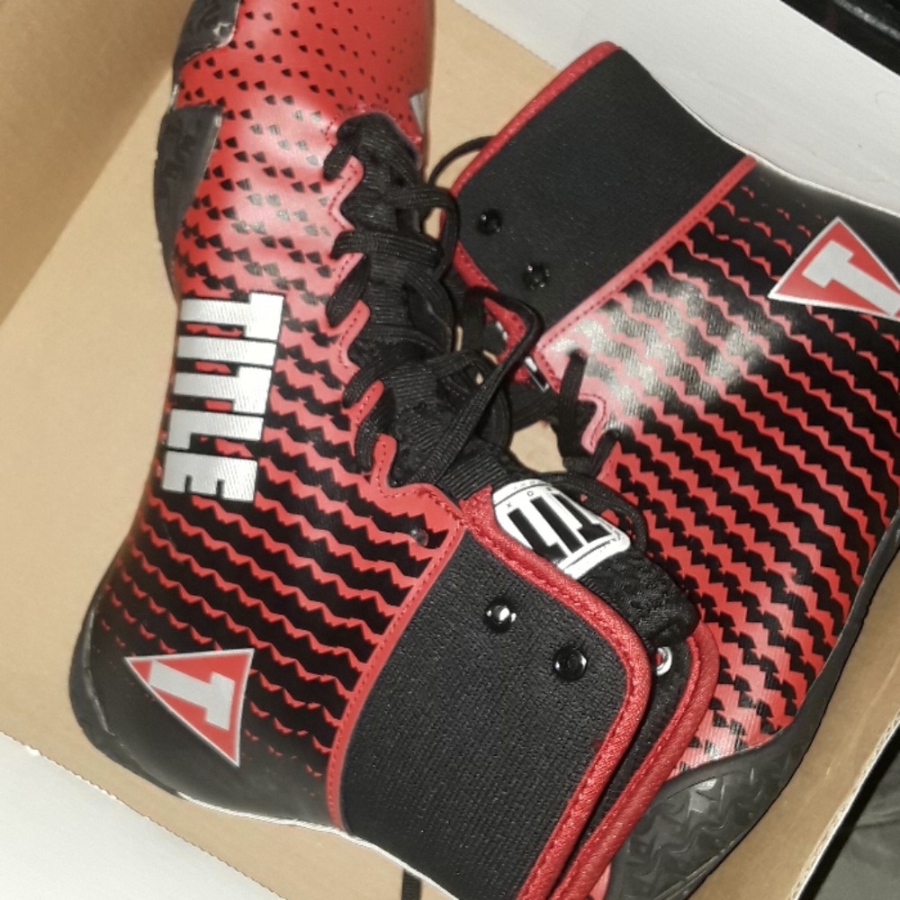 Boxing shoes